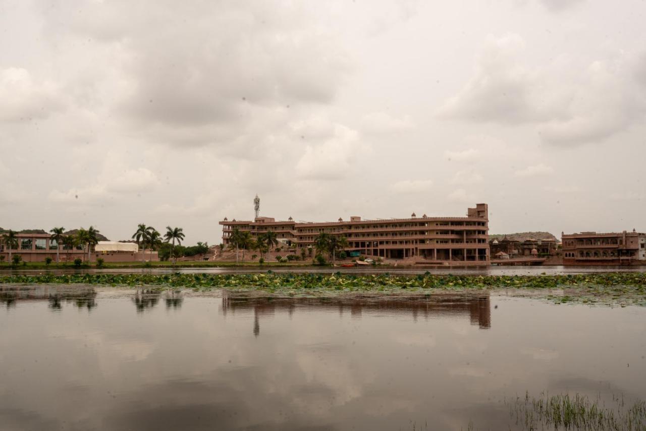 Lake View And Resort 4*
